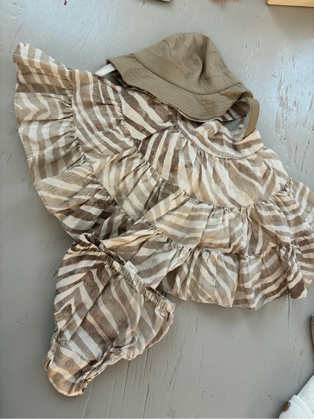 2 Banana Republic baby sets (5 pieces total)